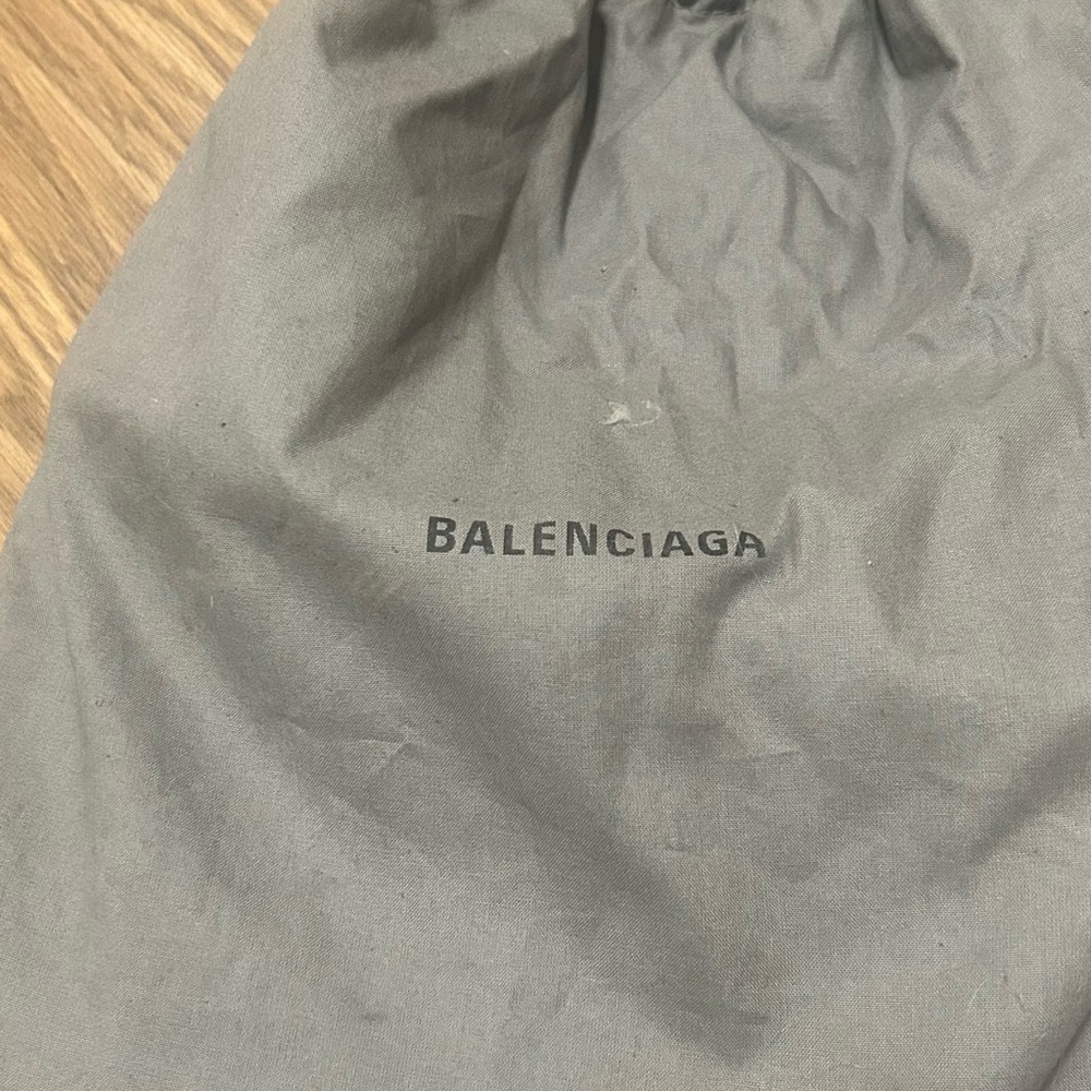 WOMEN BALENCIAGA SIZE 10
